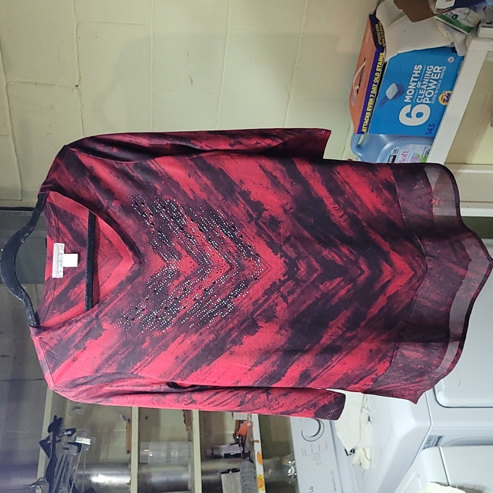 Christopher Banks top never worn like new! Size M  3/4 inch length sleeves